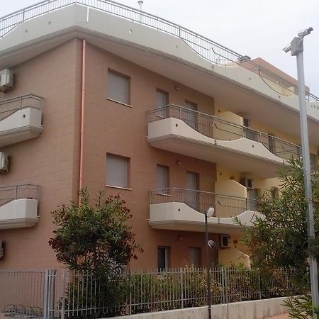 Residence Albadorata カンポマリーノ エクステリア 写真