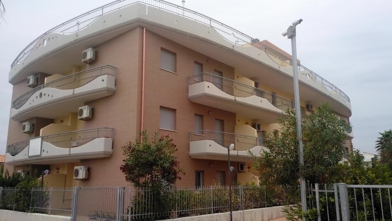 Residence Albadorata カンポマリーノ エクステリア 写真