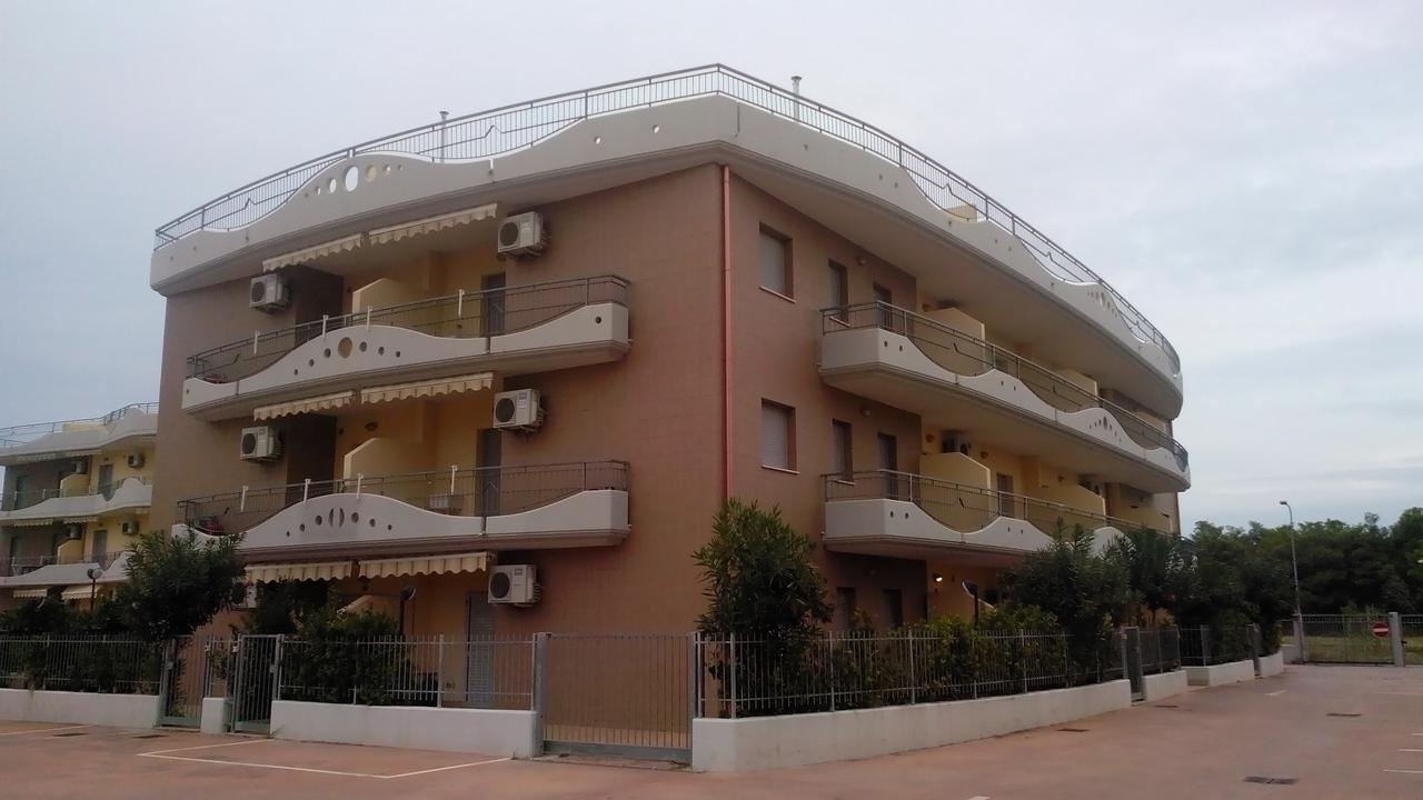Residence Albadorata カンポマリーノ エクステリア 写真