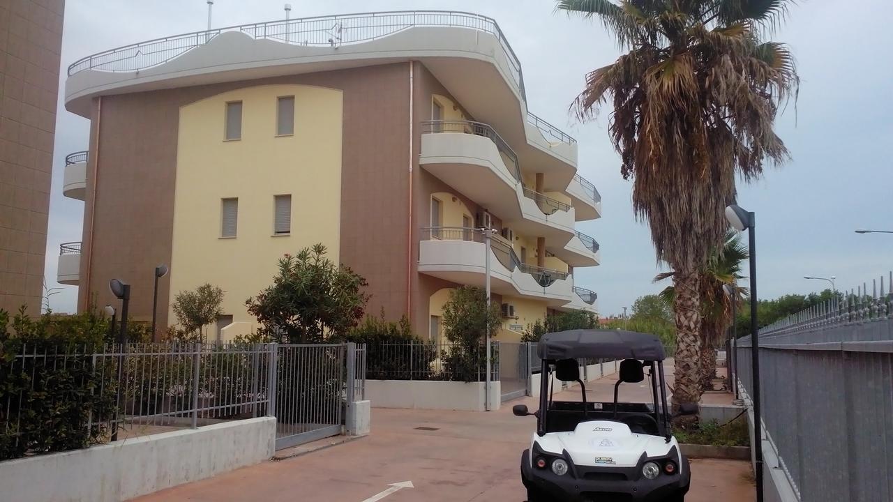 Residence Albadorata カンポマリーノ エクステリア 写真
