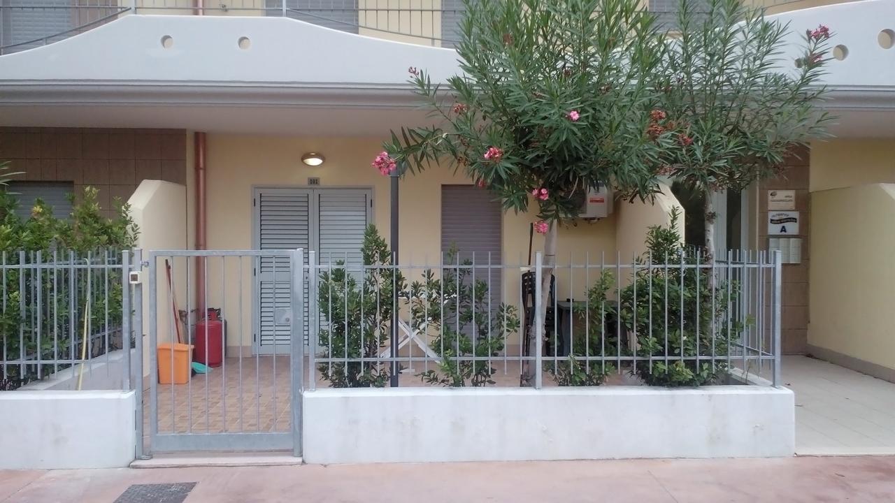 Residence Albadorata カンポマリーノ エクステリア 写真