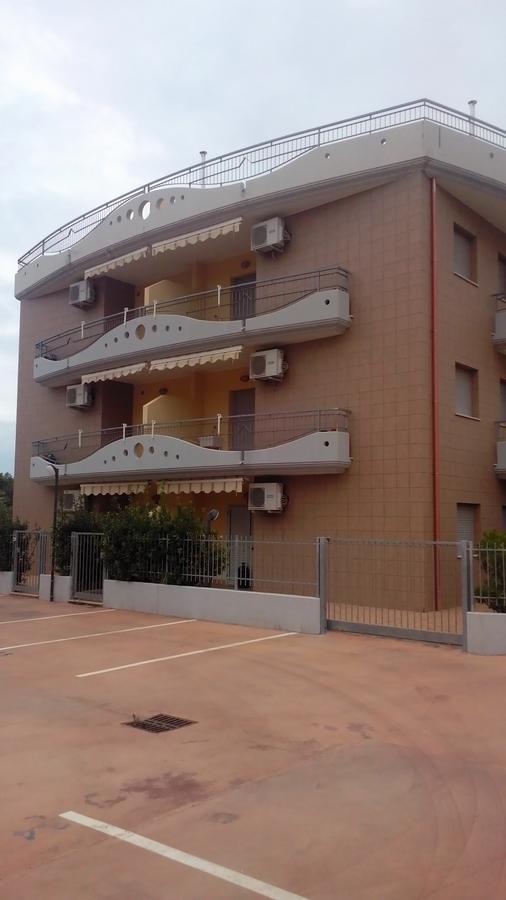 Residence Albadorata カンポマリーノ エクステリア 写真